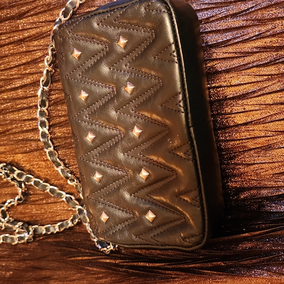 Valentino diamond rockstudded quilted leather cross body. - Picture 2 of 4